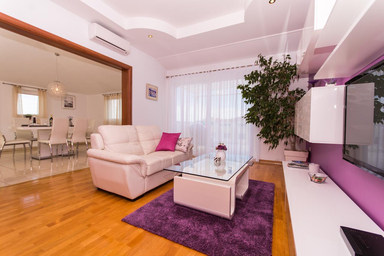 Apartments Barba Трогир Екстериор снимка